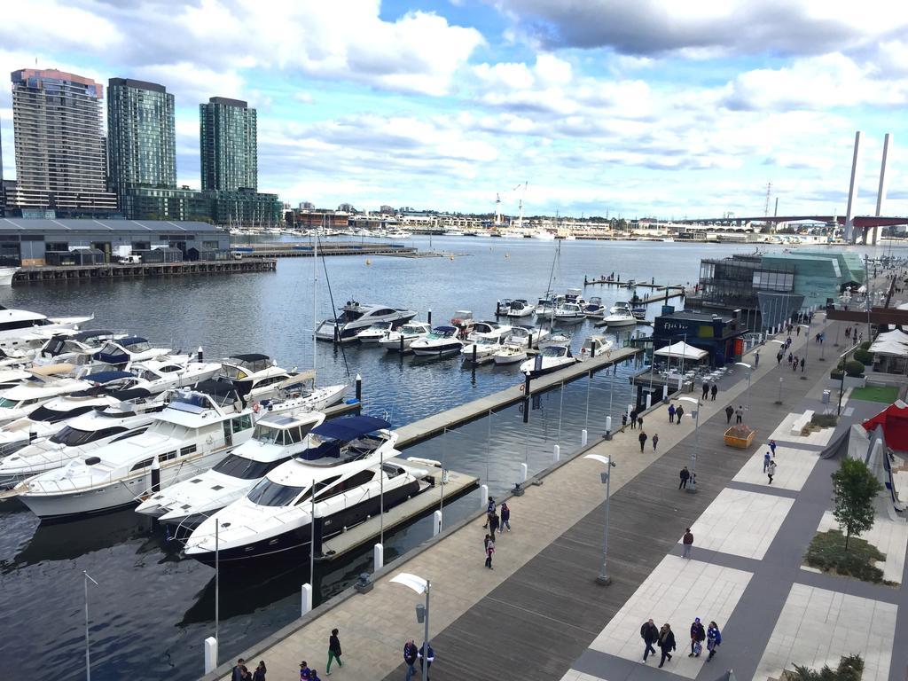 Harbour Escape Apartments Docklands Melbourne Exterior photo