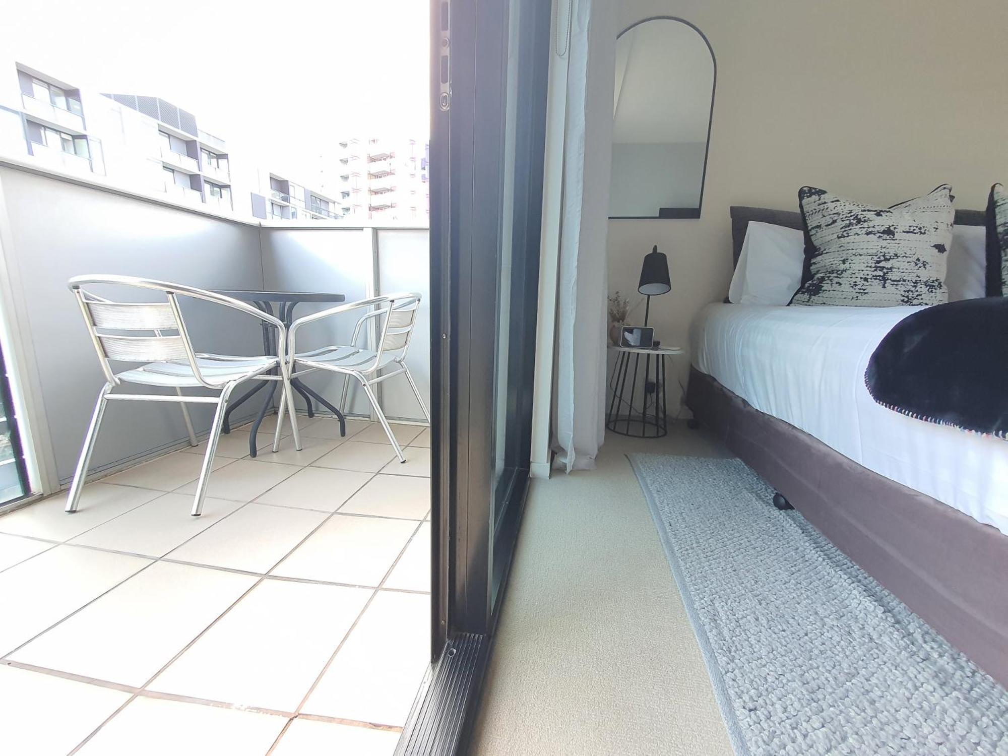 Harbour Escape Apartments Docklands Melbourne Exterior photo