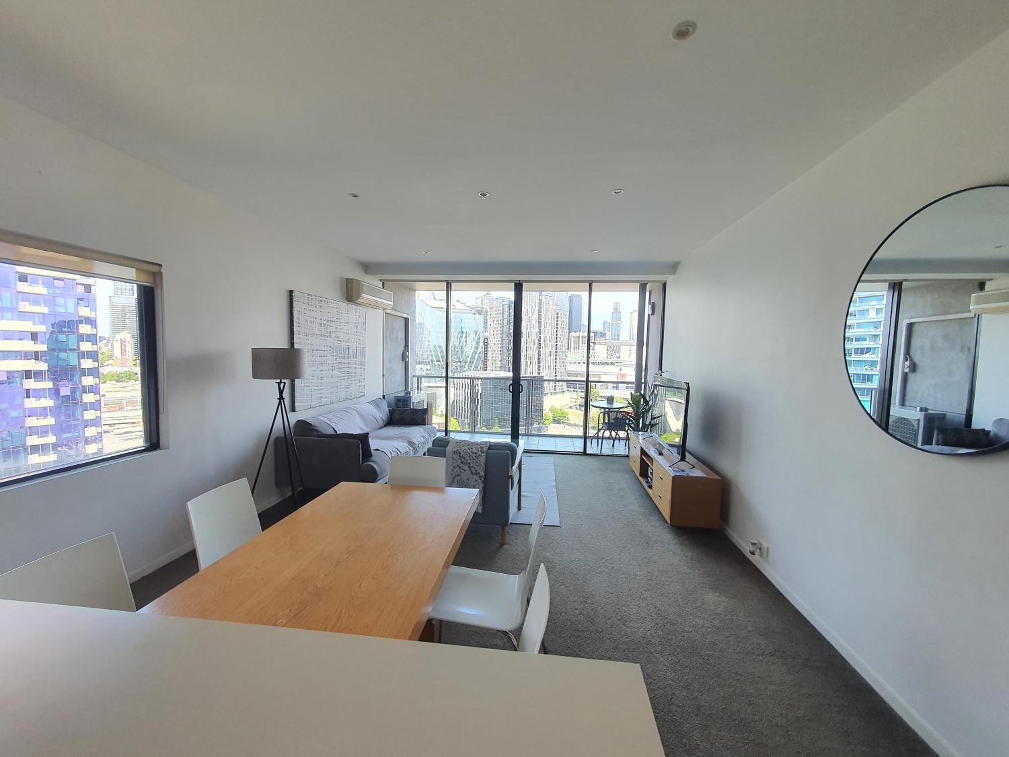 Harbour Escape Apartments Docklands Melbourne Exterior photo